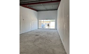 PLAZA FARALLONES / RIO HATO / 90M / LOCALES COMERCIALES JC