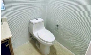 SE ALQUILA OFICINA DE 75 M2 EN LA AV.BALBOA, PH BOC, VISTA AL MAR