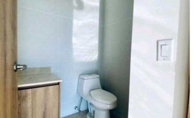 SE ALQUILA OFICINA DE 75 M2 EN LA AV.BALBOA, PH BOC, VISTA AL MAR