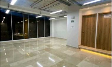 SE ALQUILA OFICINA DE 75 M2 EN LA AV.BALBOA, PH BOC, VISTA AL MAR