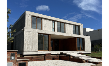 CASA EN COSTA ESMERAL MARTIMO III