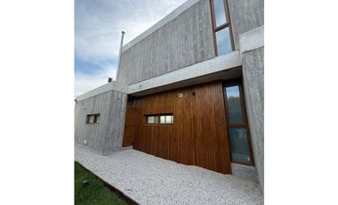 CASA EN COSTA ESMERAL MARTIMO III