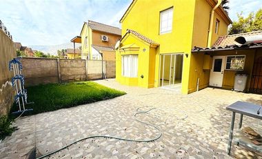 Casa en Venta en VALLE LO CAMPINO , QUILICURA