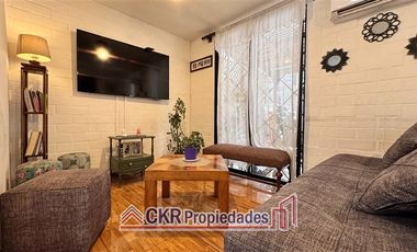 Casa en Arriendo en Av.Salvador Sanfuentes, Vicuña Mackenna Oriente, Metro Elisa Correa