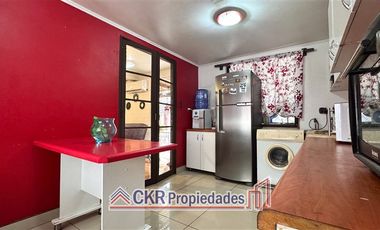 Casa en Arriendo en Av.Salvador Sanfuentes, Vicuña Mackenna Oriente, Metro Elisa Correa