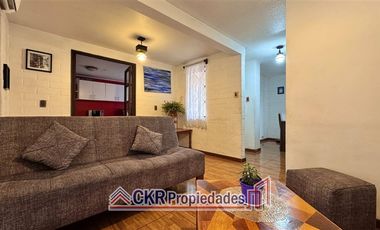 Casa en Arriendo en Av.Salvador Sanfuentes, Vicuña Mackenna Oriente, Metro Elisa Correa