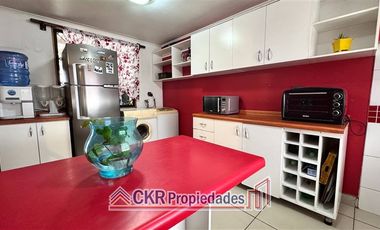 Casa en Arriendo en Av.Salvador Sanfuentes, Vicuña Mackenna Oriente, Metro Elisa Correa