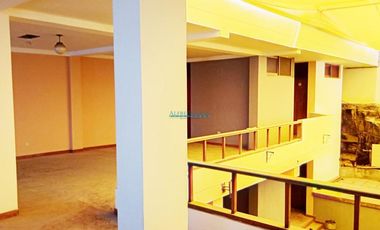 Locales Comerciales Venta AV.  12 de Octubre - CHORRILLOS