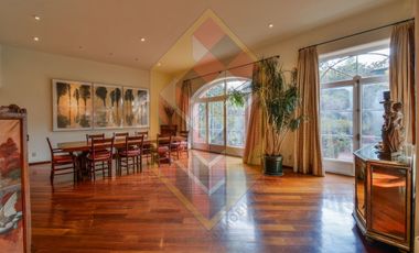 VENDE  O RENTA CASA EN CALLE CERRADA EN LOMAS ALTAS