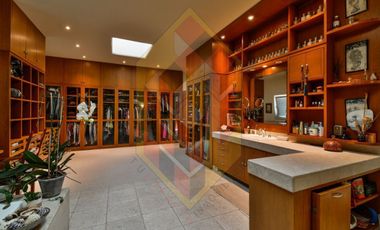 VENDE  O RENTA CASA EN CALLE CERRADA EN LOMAS ALTAS