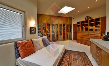 VENDE  O RENTA CASA EN CALLE CERRADA EN LOMAS ALTAS