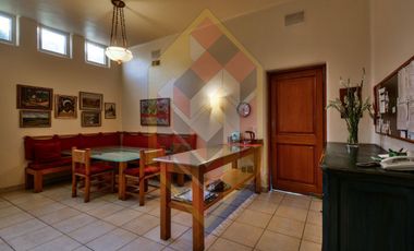 VENDE  O RENTA CASA EN CALLE CERRADA EN LOMAS ALTAS