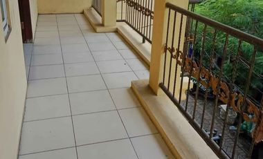 Rumah Disewakan di Kutisari