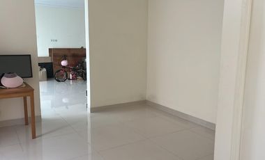 Dijual cepat Rumah 2 lantai di Les Belles Maisons, Serpong, Tangerang