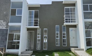 Casa en condominio con alberca, en venta, en Emiliano Zapata, Morelos