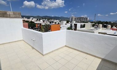 Casa con roof top en venta, en condominio con alberca, en Emiliano Zapata, Mor.
