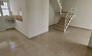 Casa con roof top en venta, en condominio con alberca, en Emiliano Zapata, Mor.