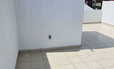 Casa con roof top en venta, en condominio con alberca, en Emiliano Zapata, Mor.