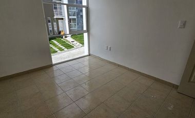 Casa con roof top en venta, en condominio con alberca, en Emiliano Zapata, Mor.