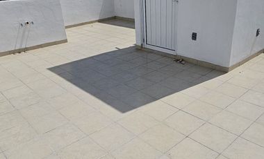 Casa con roof top en venta, en condominio con alberca, en Emiliano Zapata, Mor.