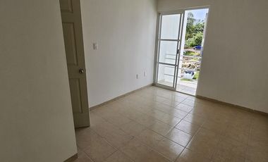 Casa con roof top en venta, en condominio con alberca, en Emiliano Zapata, Mor.