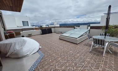 CASA EN VENTA EN ZIBATA, DE UN NIVEL MAS SOTANO CONDOMINIO CARDON