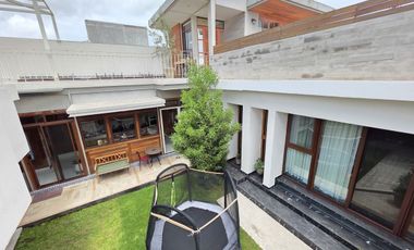 CASA EN VENTA EN ZIBATA, DE UN NIVEL MAS SOTANO CONDOMINIO CARDON