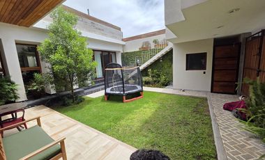 CASA EN VENTA EN ZIBATA, DE UN NIVEL MAS SOTANO CONDOMINIO CARDON