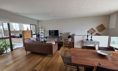 CASA EN VENTA EN ZIBATA, DE UN NIVEL MAS SOTANO CONDOMINIO CARDON