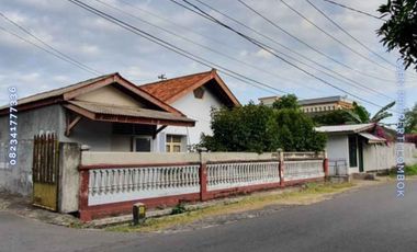 Rumah Mataram plus Kos dan toko di Dasan Agung R231