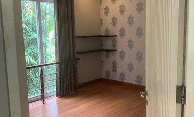 DISEWA RUMAH  MINIMALIST HOUSE LOKASI PREMIUM HANG LEKIU KEBAYORAN BAR