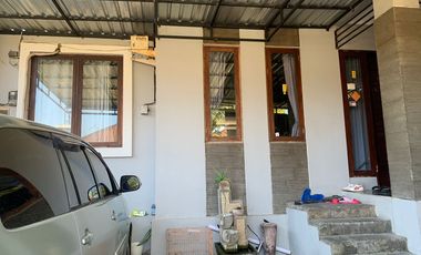 BUC Dijual Segera Rumah Full Furnished Sangat Terawat di Renon