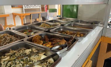 Rumah 3 Lantai Sekaligus Usaha di Pertigaan Jalan Raya Besar Ramai