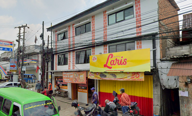 Rumah 3 Lantai Sekaligus Usaha di Pertigaan Jalan Raya Besar Ramai