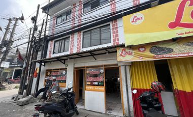 Rumah 3 Lantai Sekaligus Usaha di Pertigaan Jalan Raya Besar Ramai