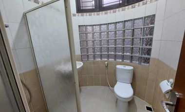 DISEWA RUMAH AREA PAKUBUWONO JL. DEMPO KEBAYORAN BARU JAKARTA SELATAN