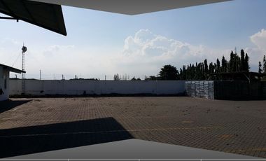 sewa gudang luas 13.000 lokasi 100 meter pintu tol Gempol - Surabaya