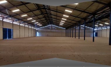 sewa gudang luas 13.000 lokasi 100 meter pintu tol Gempol - Surabaya