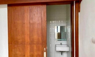 Villa di Kompleks Elite Kampial Nusa Dua,one Gates Sistem,furnish