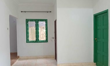 DIJUAL RUMAH KOMPLEK BANDARA RESIDENCE PALEMBANG – Free AC Tiap Kamar