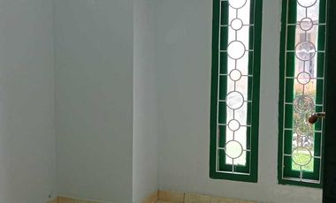 DIJUAL RUMAH KOMPLEK BANDARA RESIDENCE PALEMBANG – Free AC Tiap Kamar