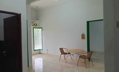 DIJUAL RUMAH KOMPLEK BANDARA RESIDENCE PALEMBANG – Free AC Tiap Kamar