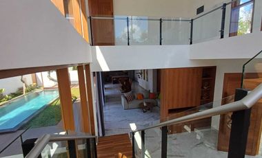 dijual villa modern lantai 3 sawangan nusa dua