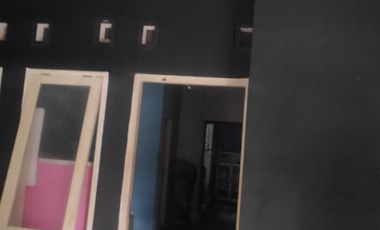 Rumah Pinggir Jalan Raya Dekat PLTU Labuan