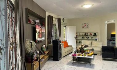 Villa cantik 4 kamar di kota bunga cipanas dekat kolam renang