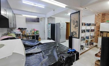 Rumah Sunter Paradise 2 Parkir Luas Hadap Taman OL Shop