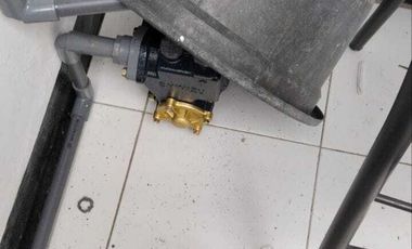 DISEWAKAN RUMAH SIAP HUNI COCOK BUAT KANTOR  ARCAMANIK BANDUNG