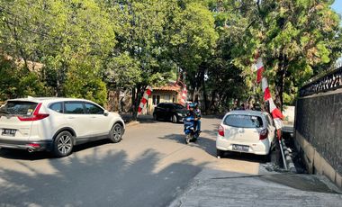 Dibawah NJOP RUMAH KANTOR DI KOMPLEK TAMAN RADIO DALAM