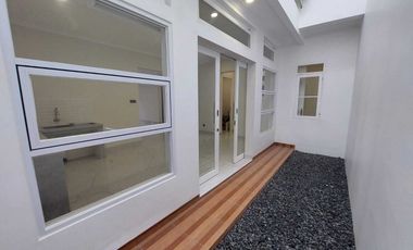 Di Sewakan Rumah Nyaman Di Delatinos Pusat Kota BSD