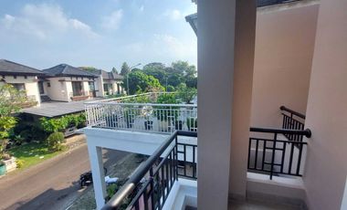 Di Sewakan Rumah Nyaman Di Delatinos Pusat Kota BSD